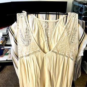 White/cream lace tank top